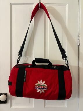 Club Glove Waikoloa Hawaii vintage small red duffel bag carry on bag luggage gym